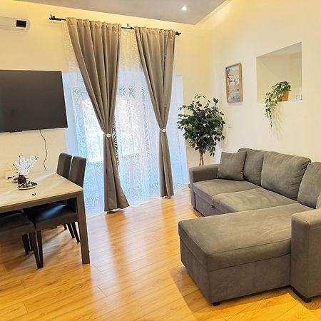Apartmán Sweet House Via Dei Gracchi Řím Exteriér fotografie